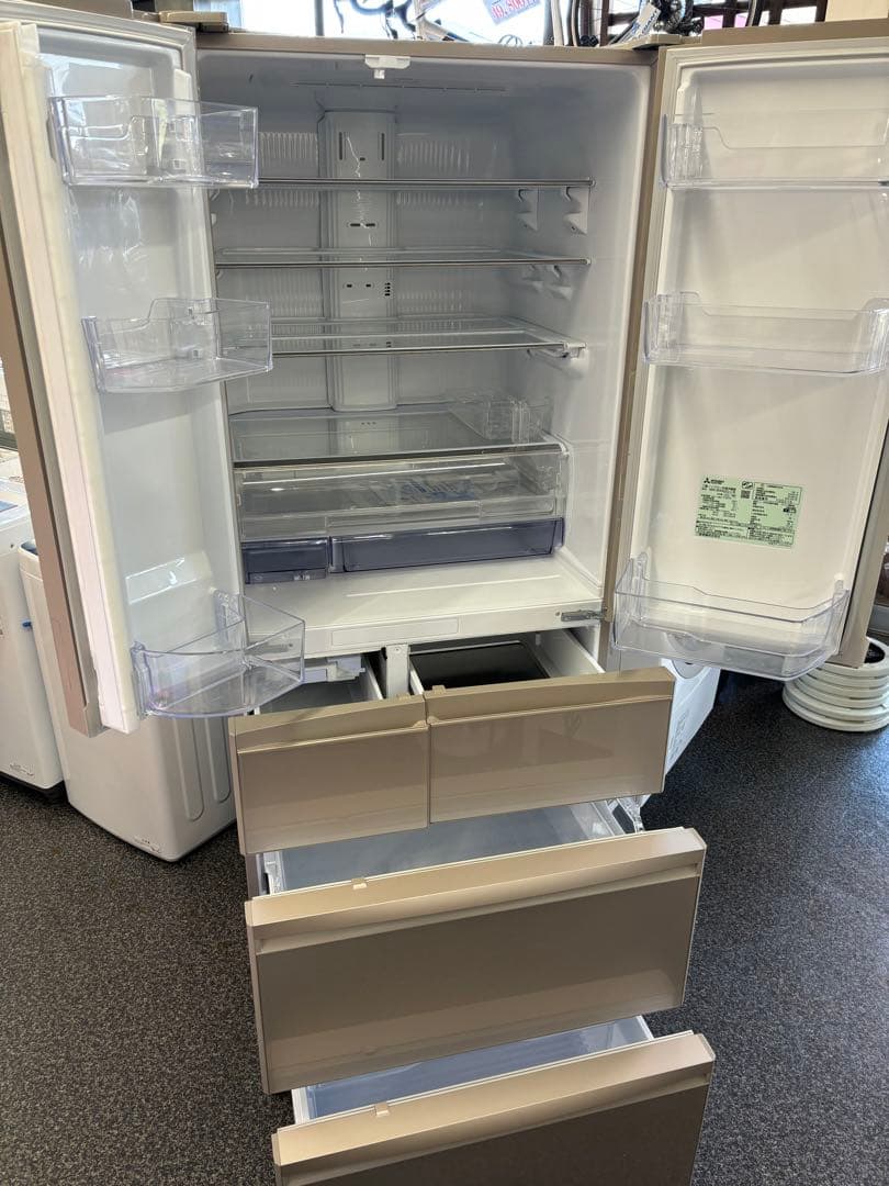 埼玉県 引取限定 中古品 2021年製 三菱 冷蔵庫 600l