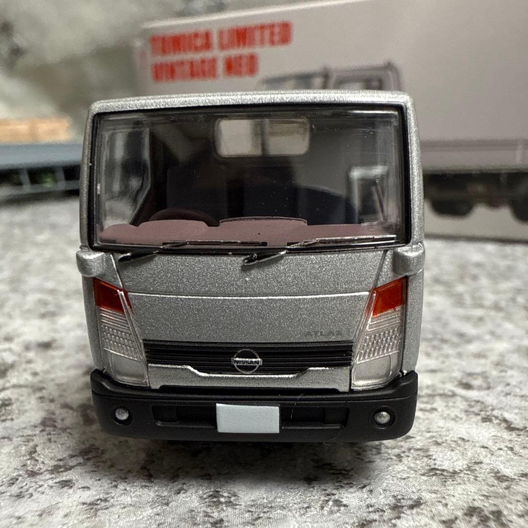 トミカリミテッドビンテージ日野アトラス＆ニッサンディーゼルサングレット