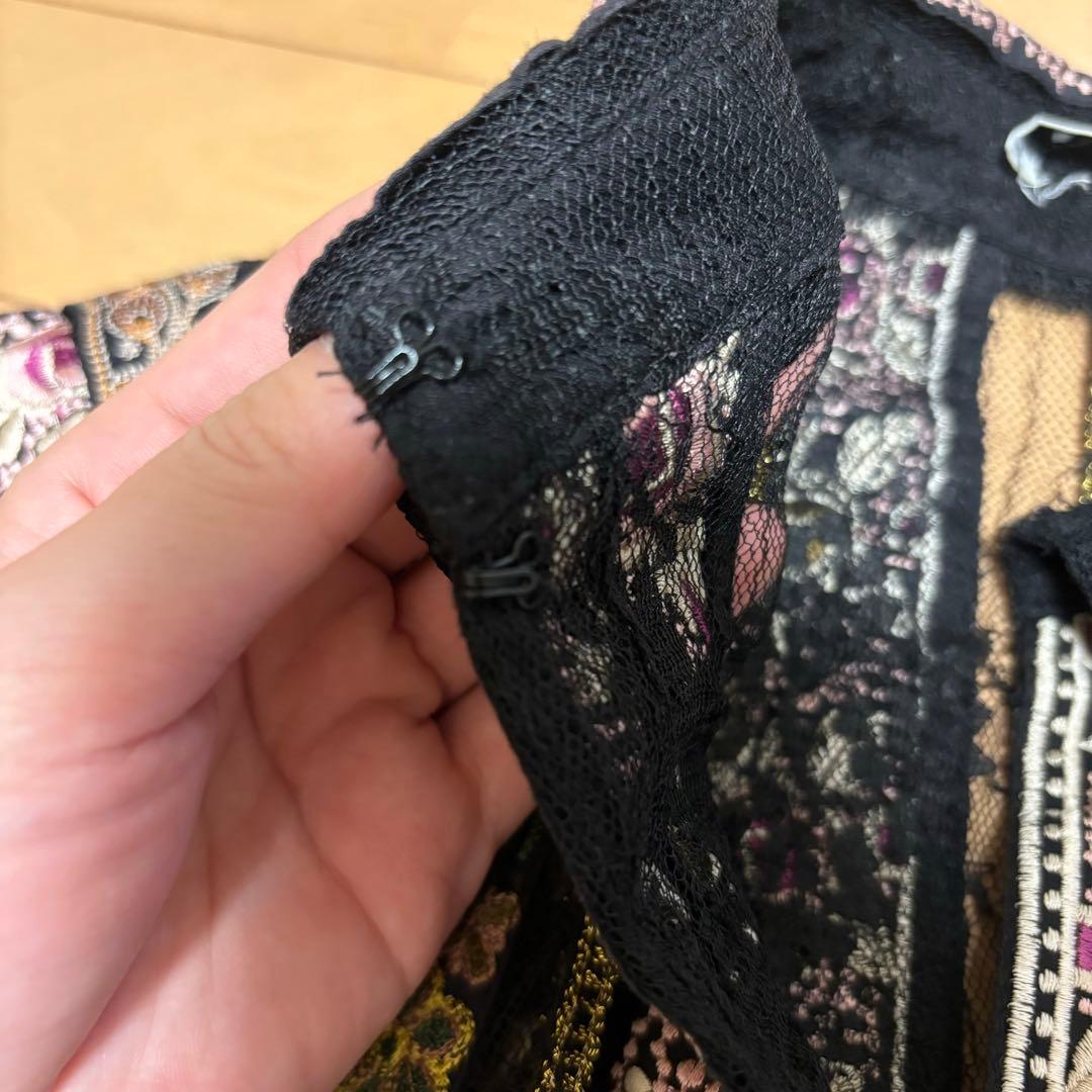 ルイージファブリス☆陶磁器レース人形 花籠を抱える貴婦人 イタリア製