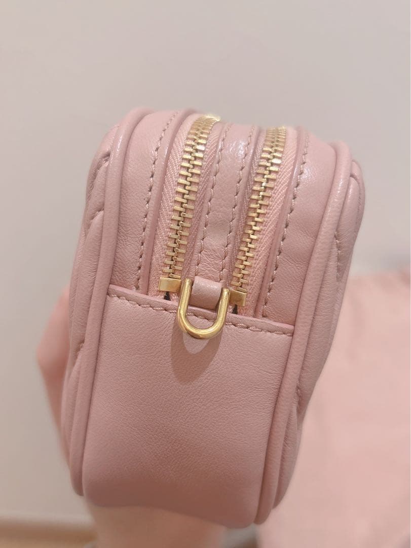 MIU MIU ピンク ショルダーバッグ キルティング