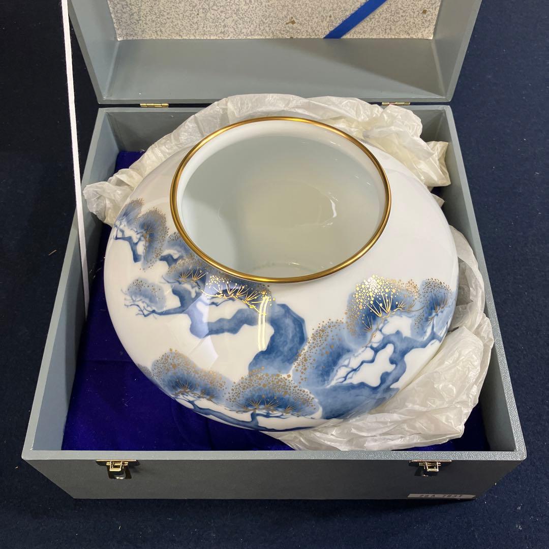 陶磁器 大倉陶園 金彩松文花瓶 OKURA CHINAケース入り 花瓶
