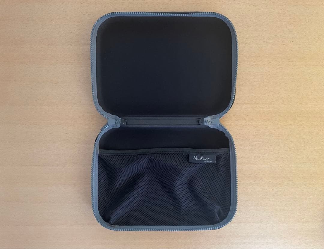 Marc NEWSON】アメニティケース カンタス航空（ビジネスクラス用