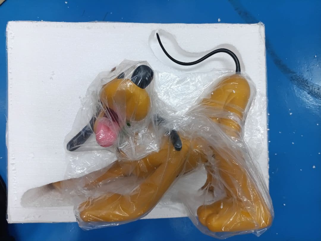 プルート 特大フィギュア 置物 ディズニー　スタチュー