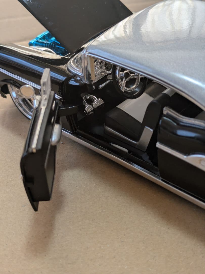 JADA 1957 シボレー ベルエア1/24スケール　ミニカー