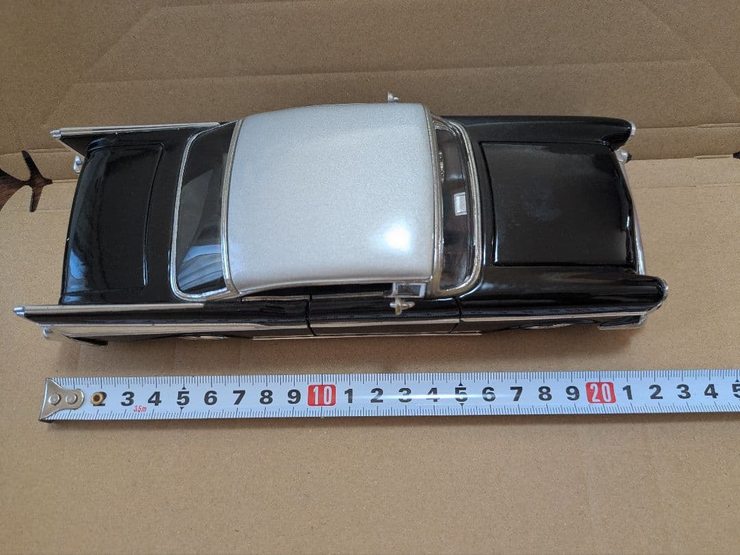 JADA 1957 シボレー ベルエア1/24スケール　ミニカー