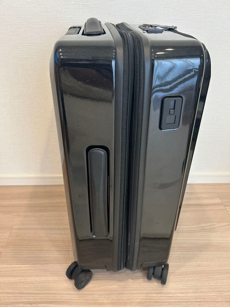 9月6日7日限定価格 ポルシェスーツケース ブラック 新品未使用.確実