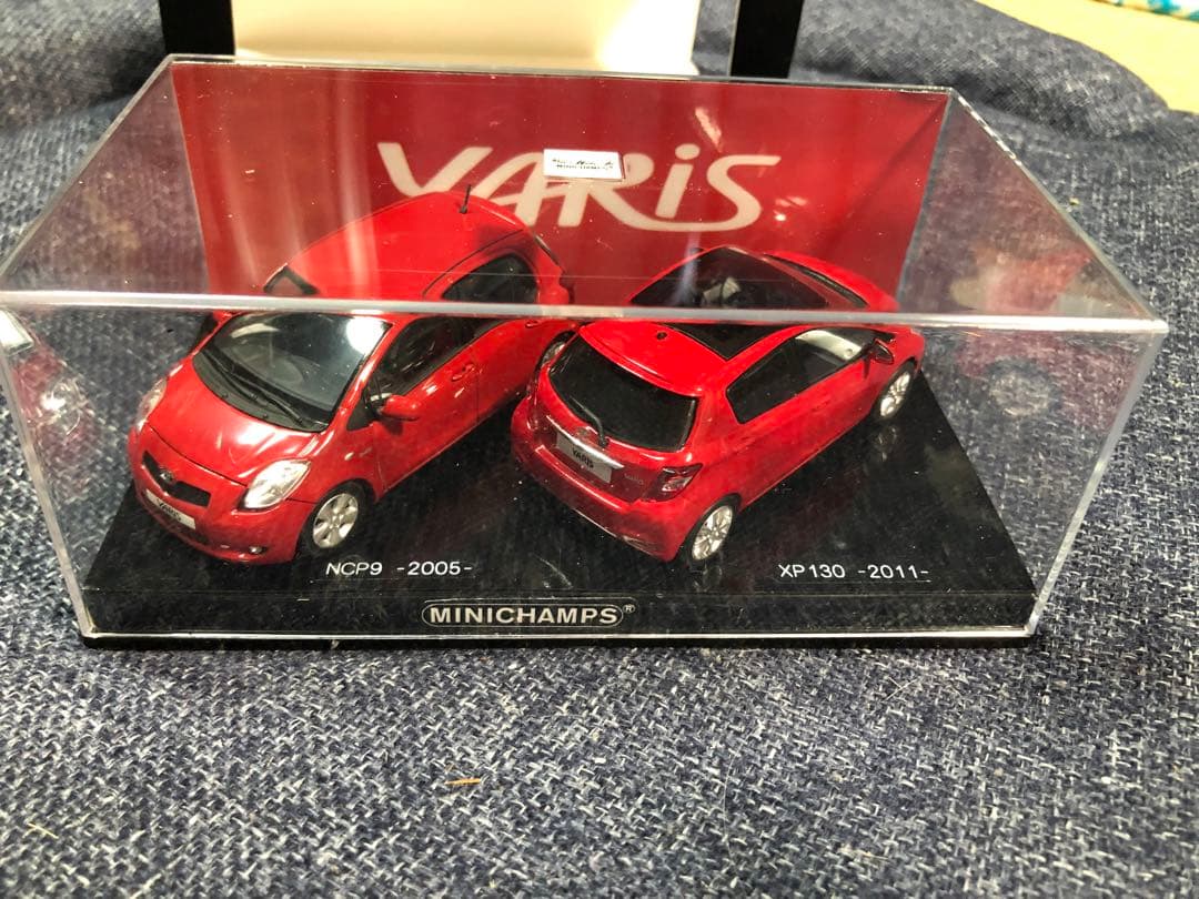 1/43 カスタム　トヨタ　ヤリス　NCP9(2代目) XP130(3代目) 赤