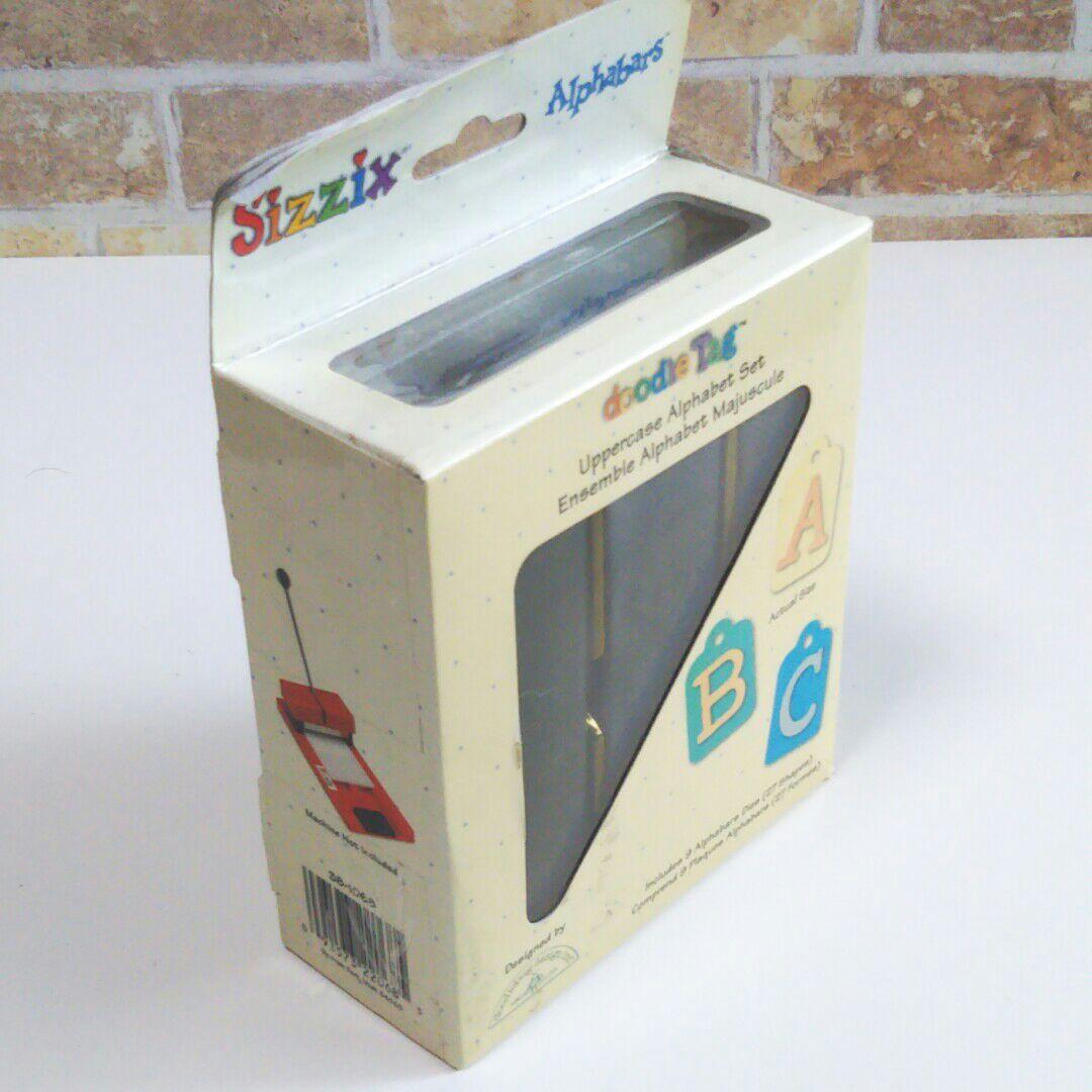 シジックス アルファベット ダイ タグ doodle tag 大文字 文房具・事務用品