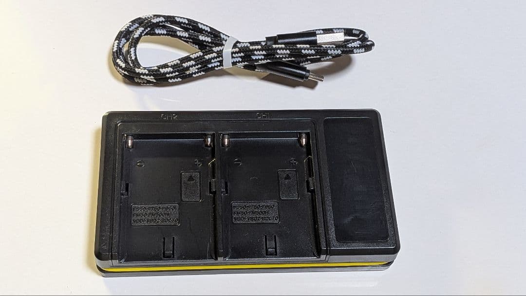 【業務用】SONY HXR-MC2000 バッグ・充電器付き 160倍ズーム