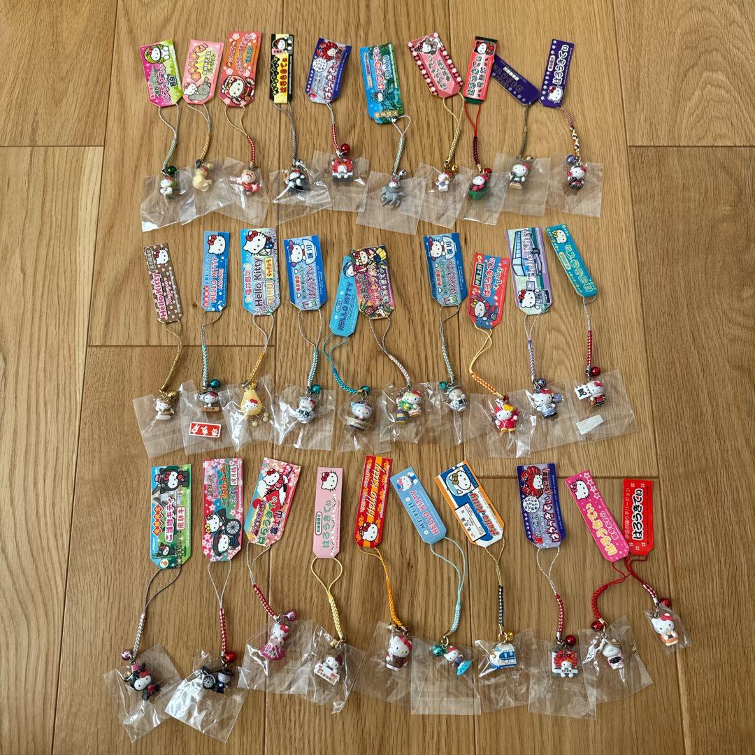 ハローキティ　ご当地キティ　ストラップ　557個おまとめ セット売り　根付け