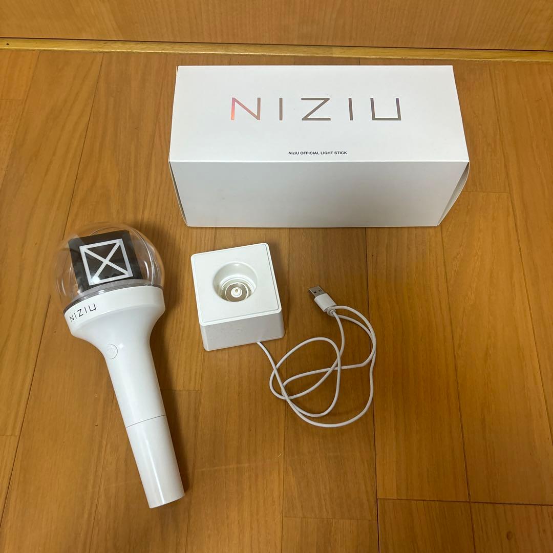 NIZIU ペンライト USBケーブル付き