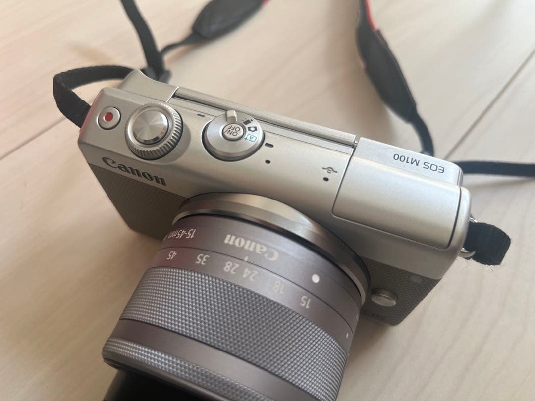 極美品】Canonミラーレス一眼EOS M100 レンズキット 保護フィルム付