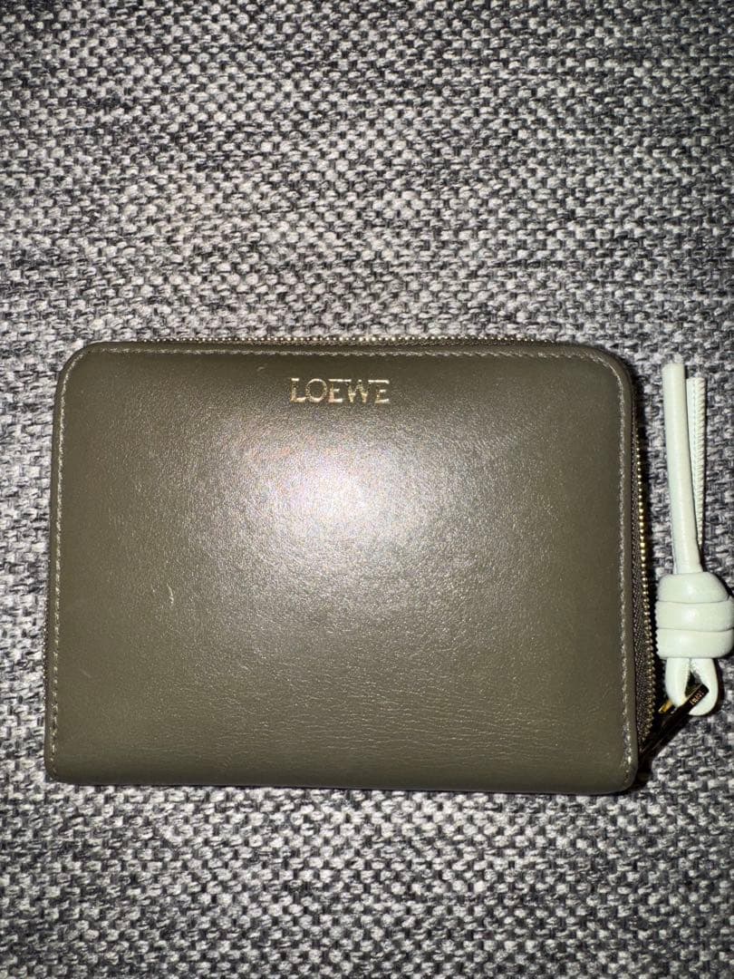 LOEWE ノットコンパクトジップウォレット 二つ折り財布 オリーブ