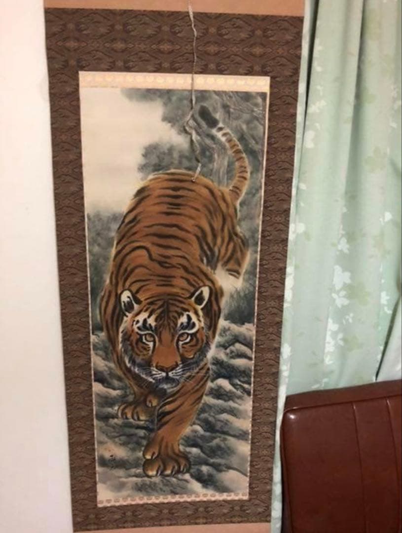 ⑧「猛虎の図」佐藤正玉作 掛軸 虎