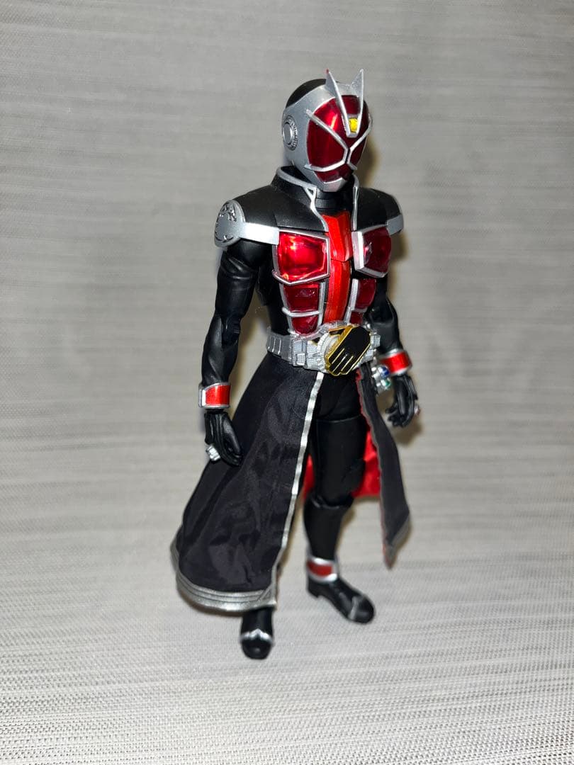 S.H.Figuarts（真骨彫製法）仮面ライダーウィザード フレイムスタイル