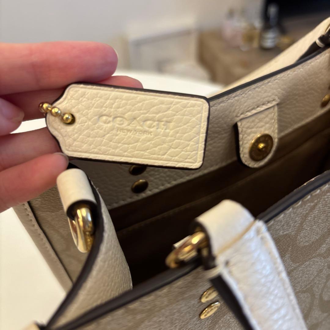【美品】COACH ロゴパターン ハンドバッグ