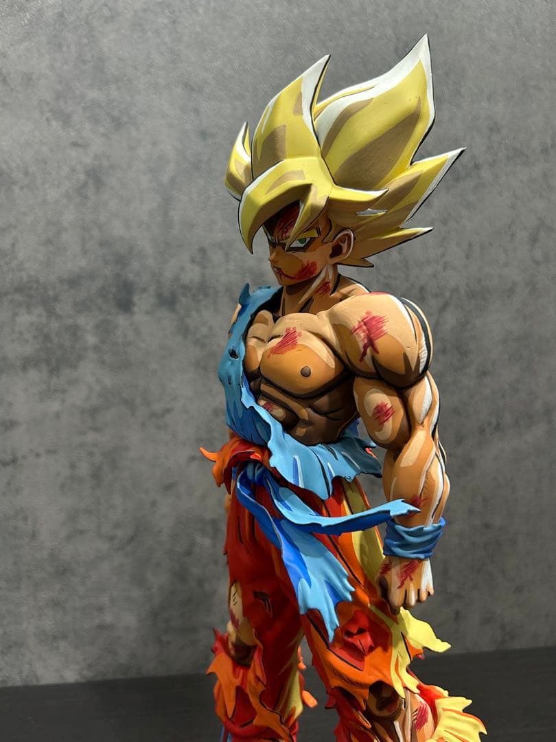 孫悟空　リペイントフィギュア　超サイヤ人