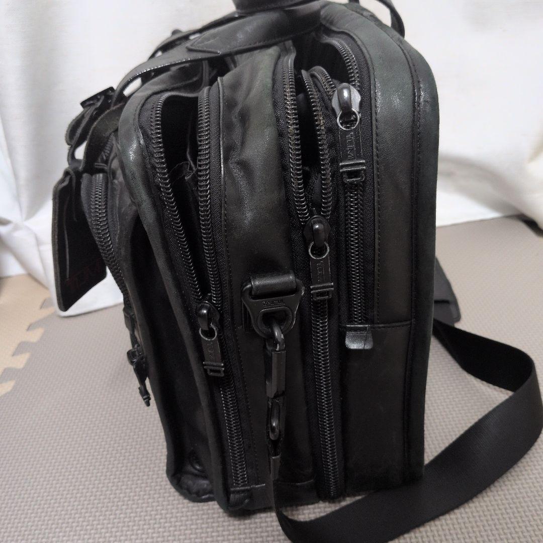 TUMI トゥミ ビジネスバッグ 本革 ブラック　96145DHブリーフケース