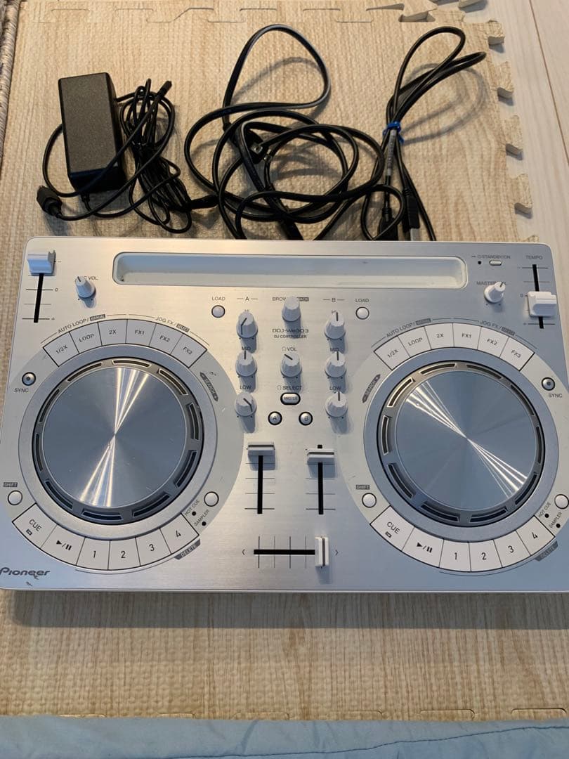 Pioneer DDJ WEGO3-w DDJ-WeGO3-W (archived) DJ CONTROLLER (white