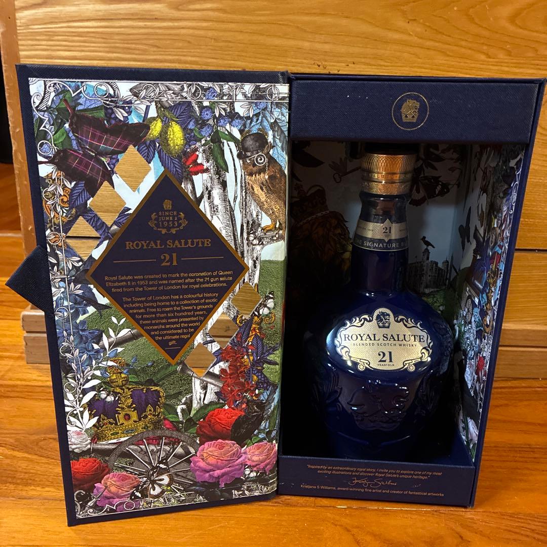 ロイヤルサルート　21 Amazon.co.jp: ロイヤルサルート 21年 シグネチャー ブレンド 青ボトル