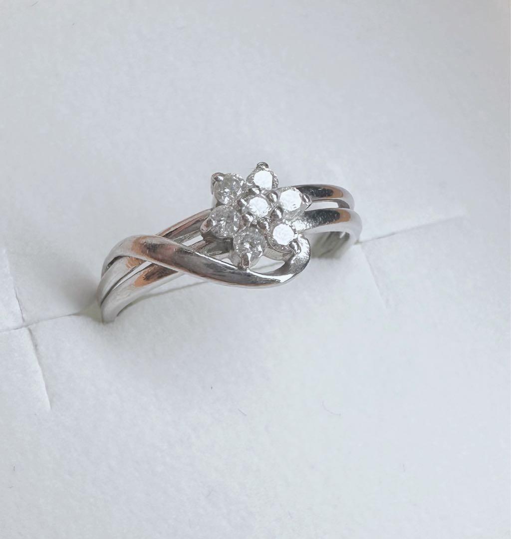 専用　プラチナ　ダイヤモンド　フラワーモチーフ　リング