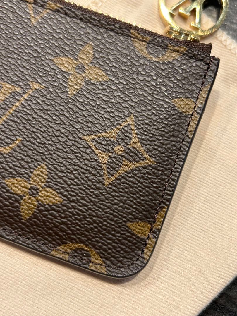 z*i様 美品　ルイ•ヴィトン　ポルトカルトロミー　M81880