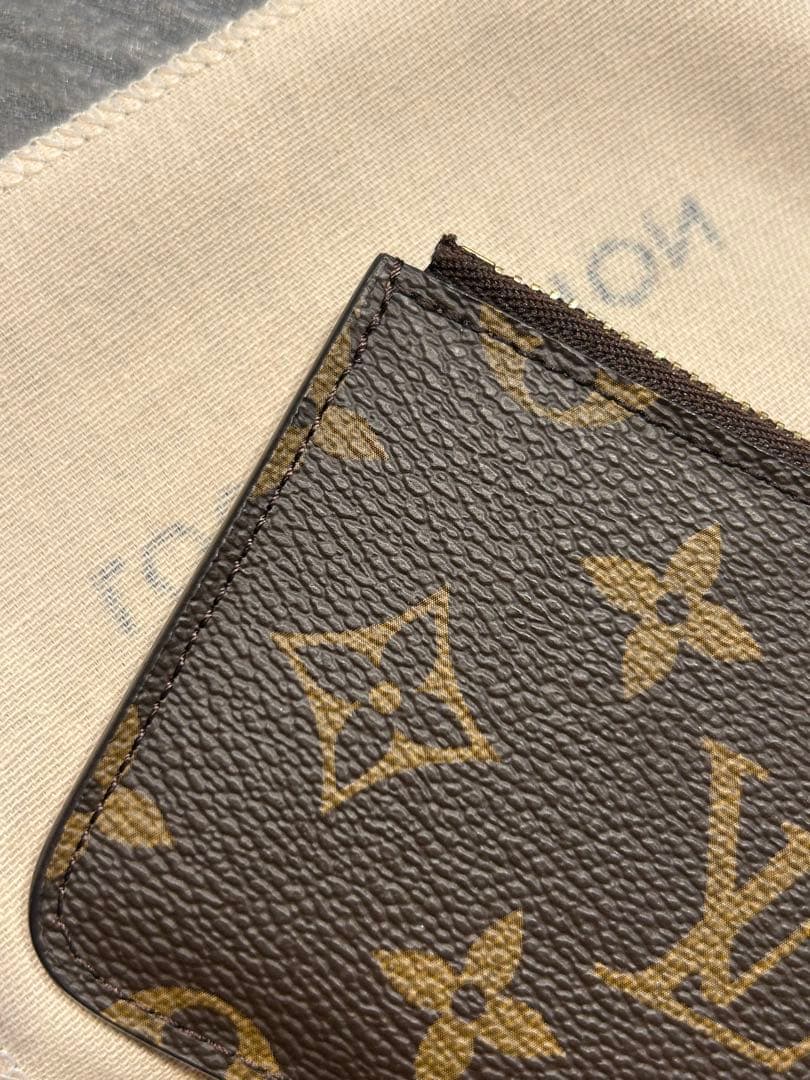 z*i様 美品　ルイ•ヴィトン　ポルトカルトロミー　M81880