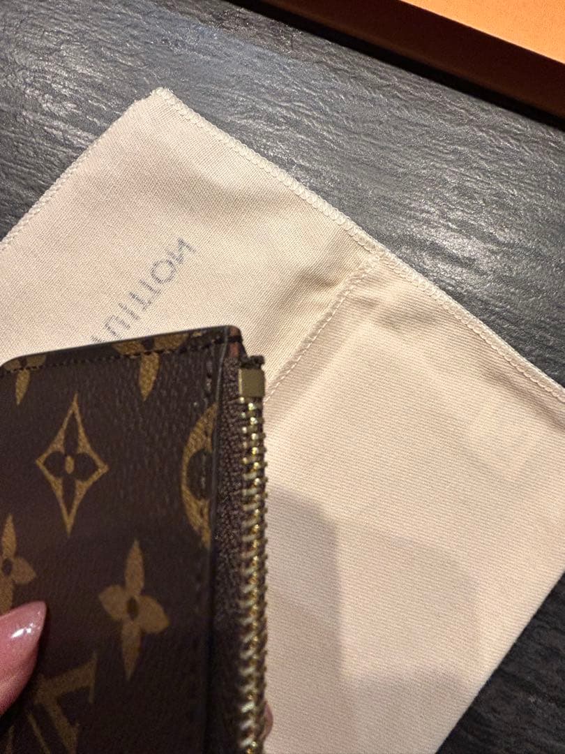 z*i様 美品　ルイ•ヴィトン　ポルトカルトロミー　M81880