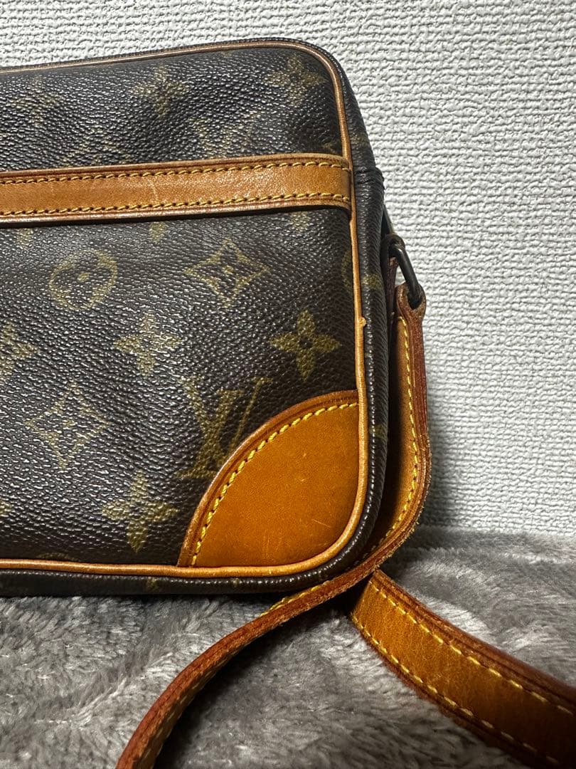 栞 ルイヴィトン トロカデロ27 モノグラム ショルダーバッグ