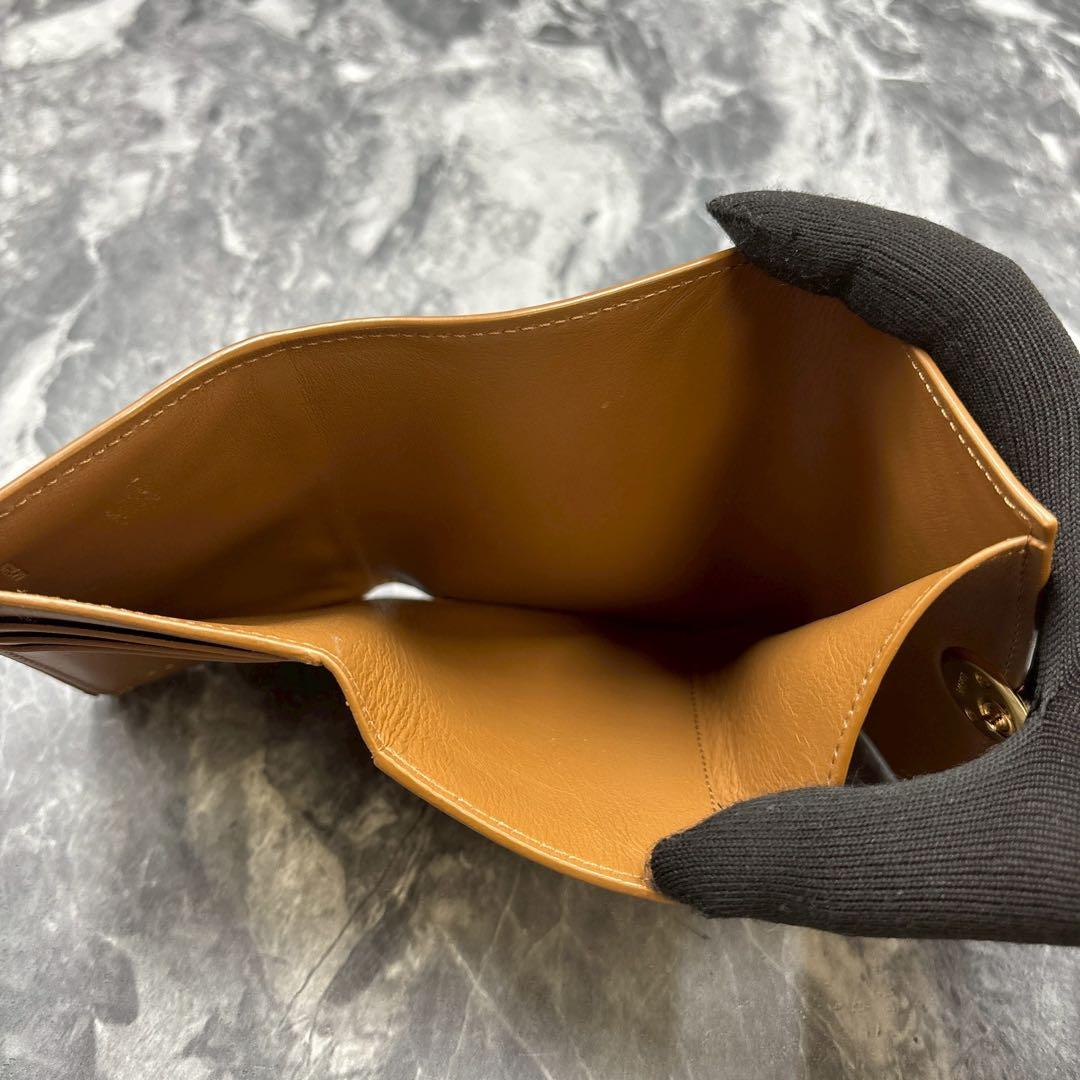 a ✨ LOEWE 3つ折り財布ぺブル バーティカル ウォレット スモール