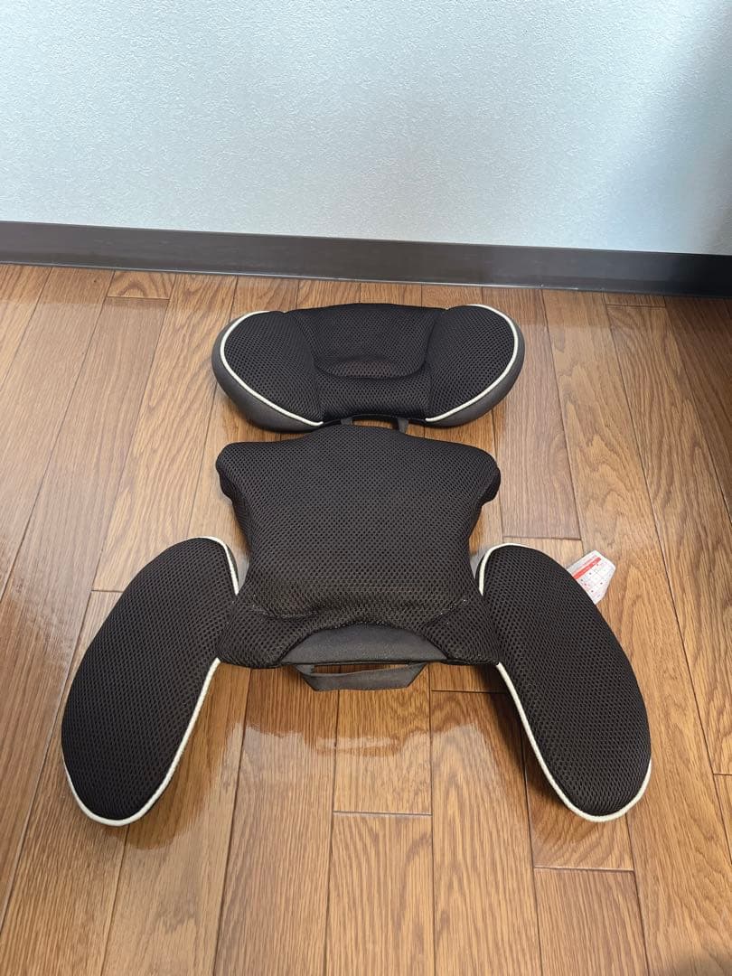 【極美品】エールベベ クルット3i グランス チャイルドシート BF851