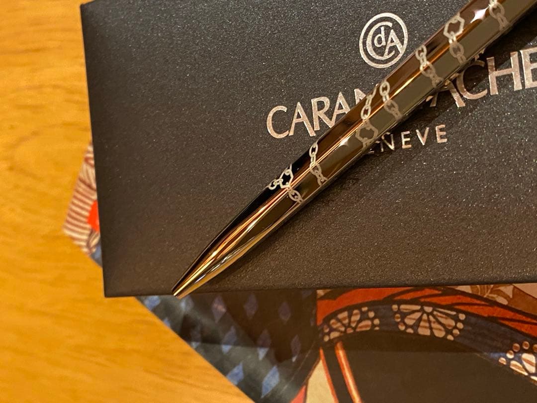 様 【新品】カランダッシュ マドモワゼル レターチャーム付CARAN D´の