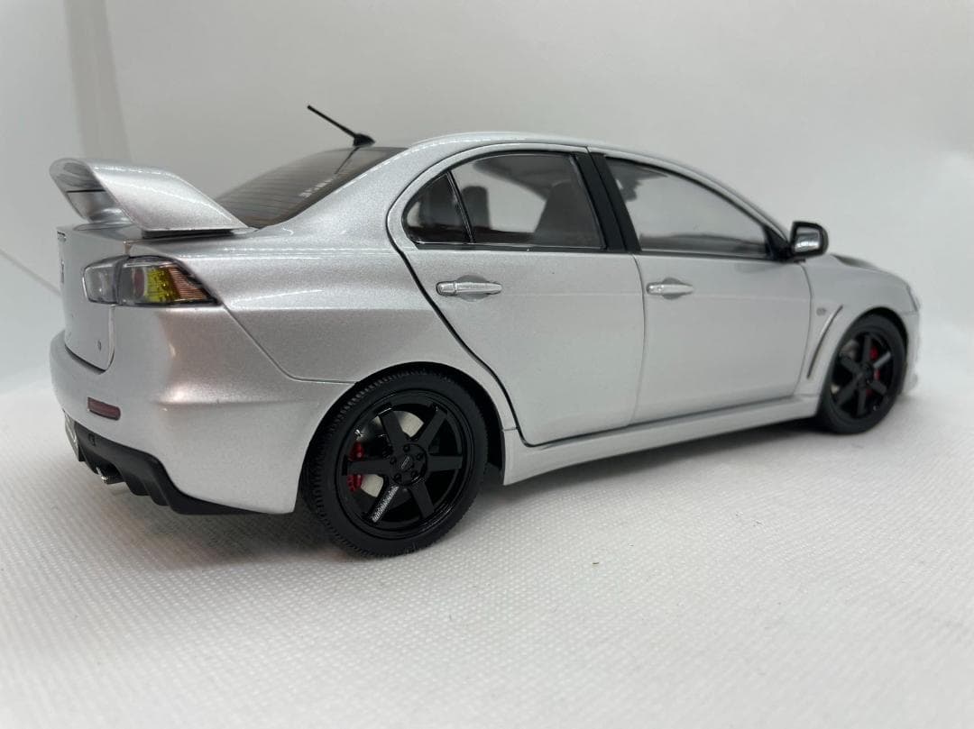 101-108 VIAT MODEL 1/18 三菱 ランサー エボリューション