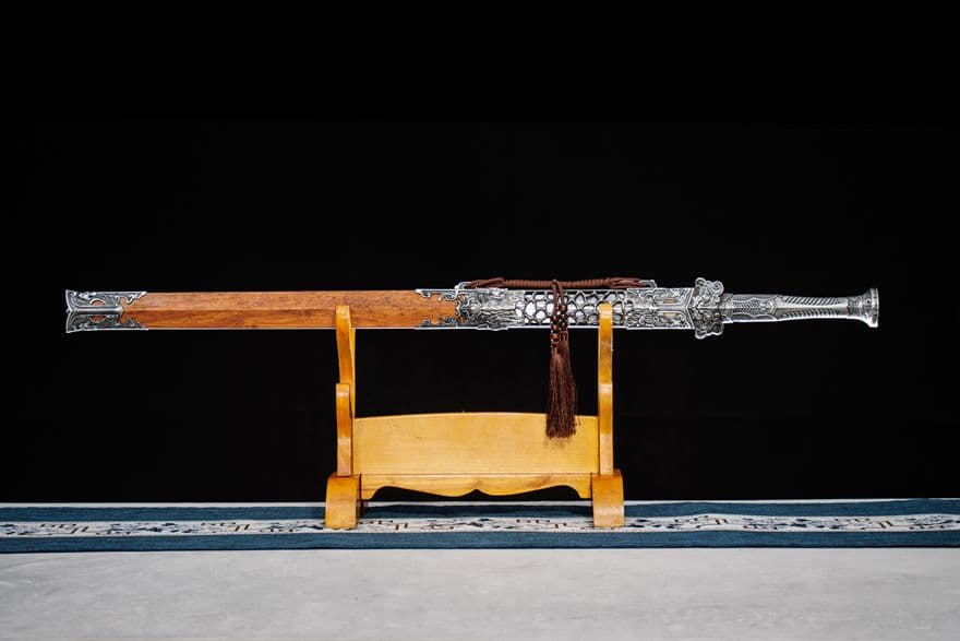 秦王-銀蛟 古兵器 刀装具 日本刀　模造刀 居合刀 武士道 鑑賞用 漢剣 美術刀