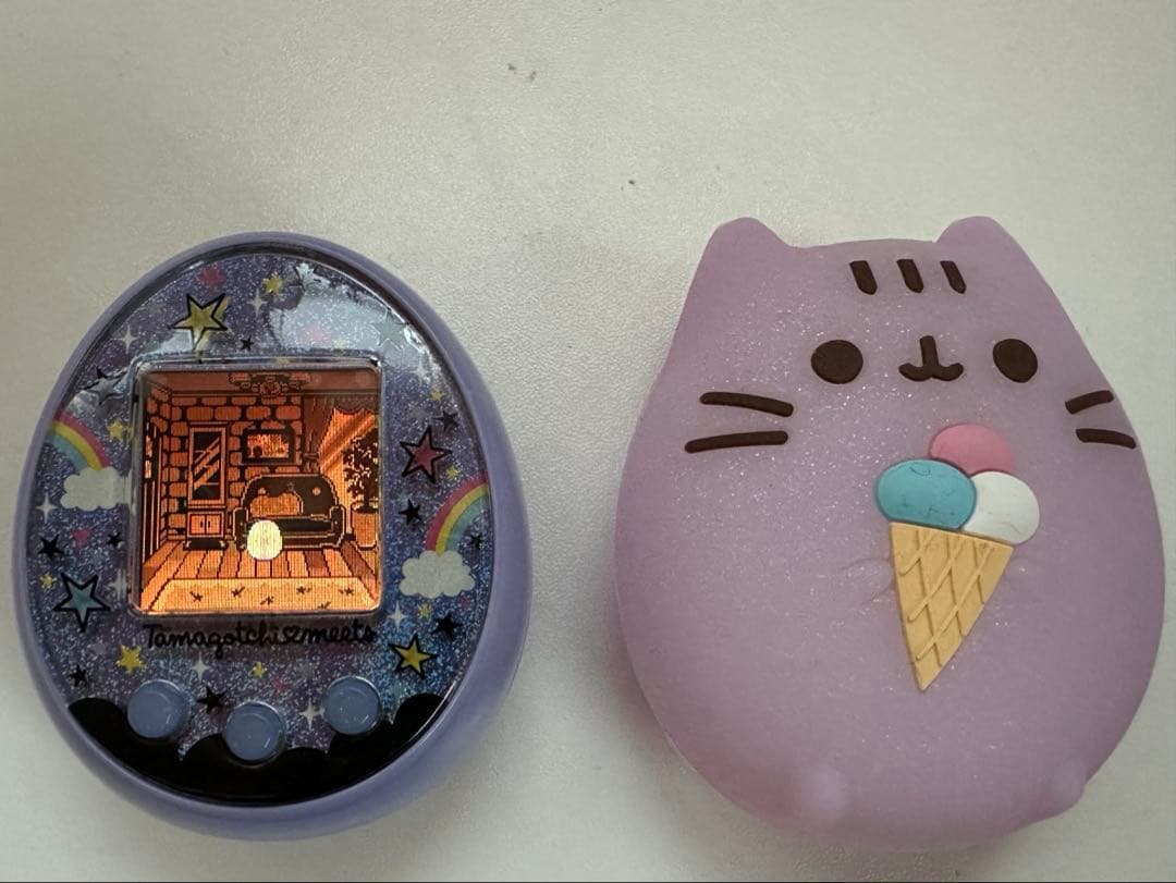 たまごっちみーつ マジカル カバー、ストラップ付き