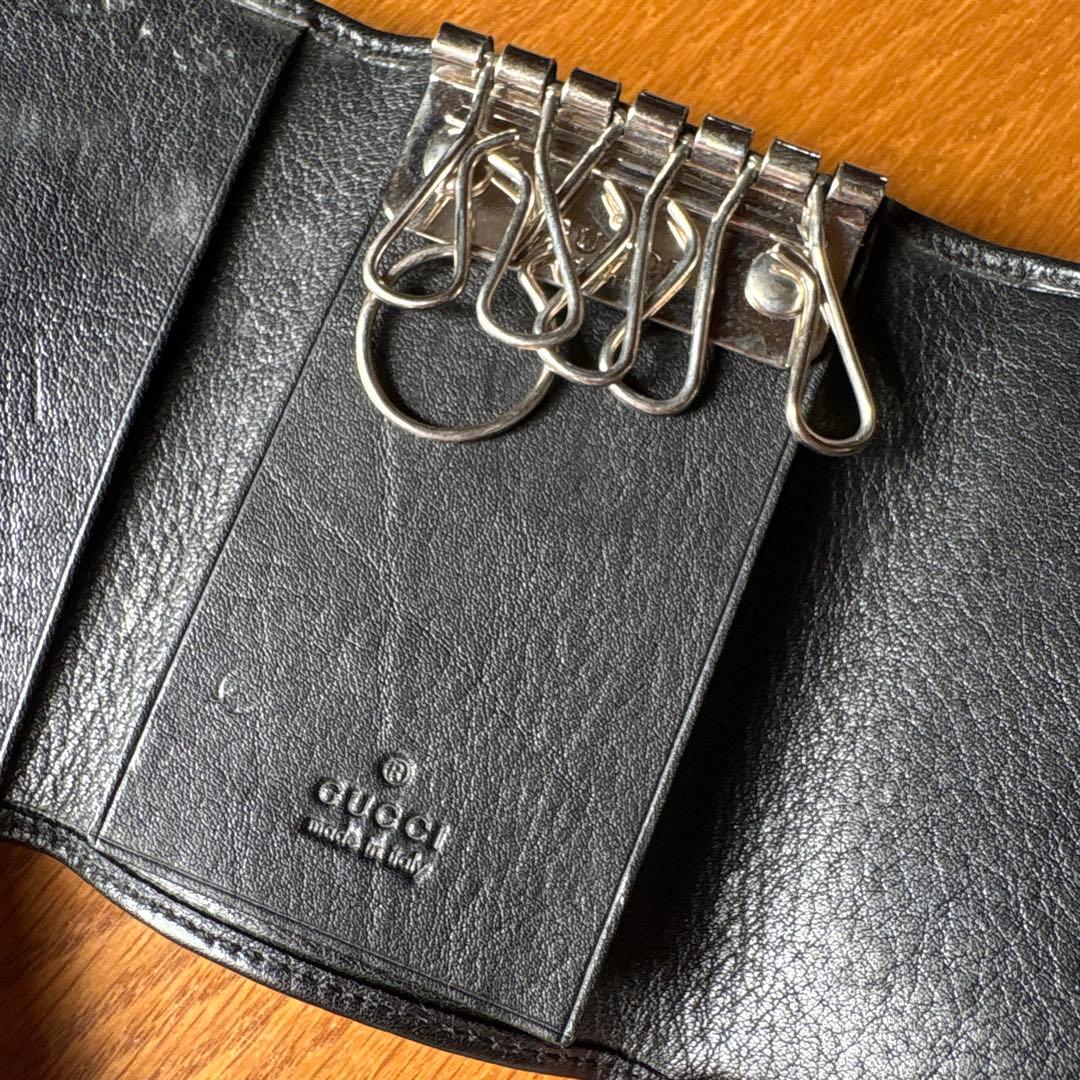 GUCCI ブラックレザー 二つ折りキーケース