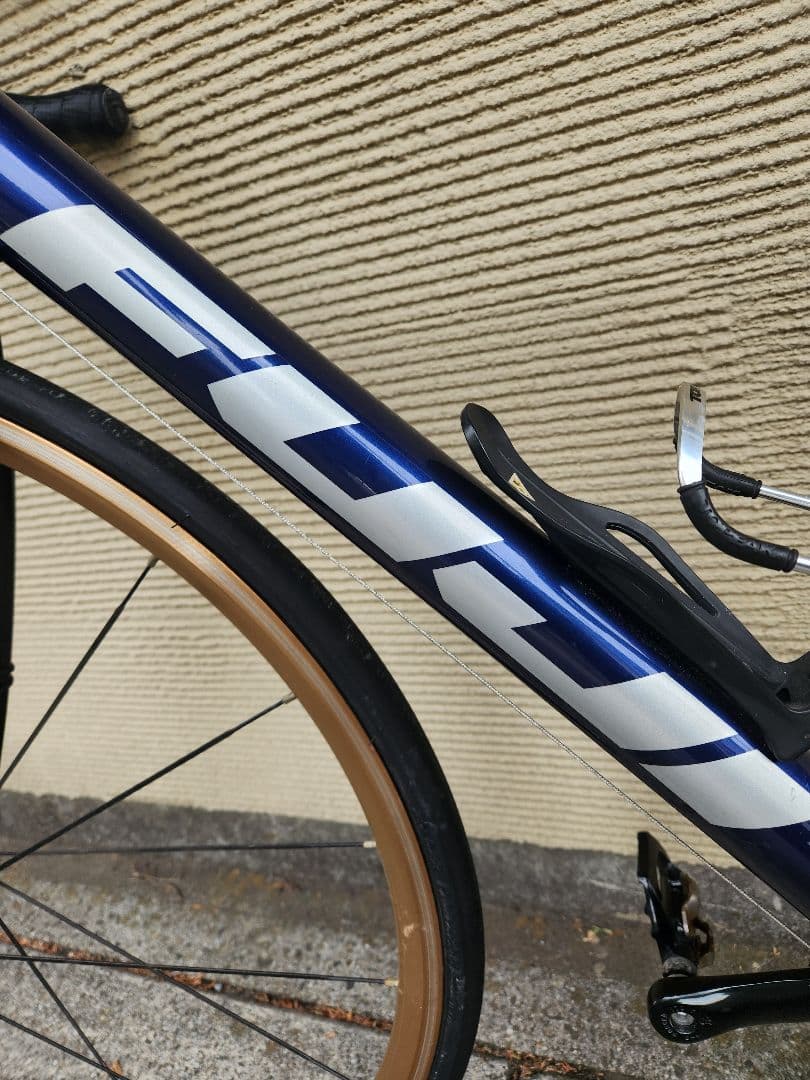 FUJI ROUBAIX AURA　フラットバー　ロードバイク クロスバイク