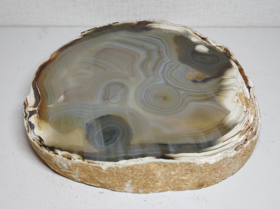 瑪瑙 1.8kg メノウ 原石 鑑賞石 自然石 誕生石 水石 鉱物 宝石 置石