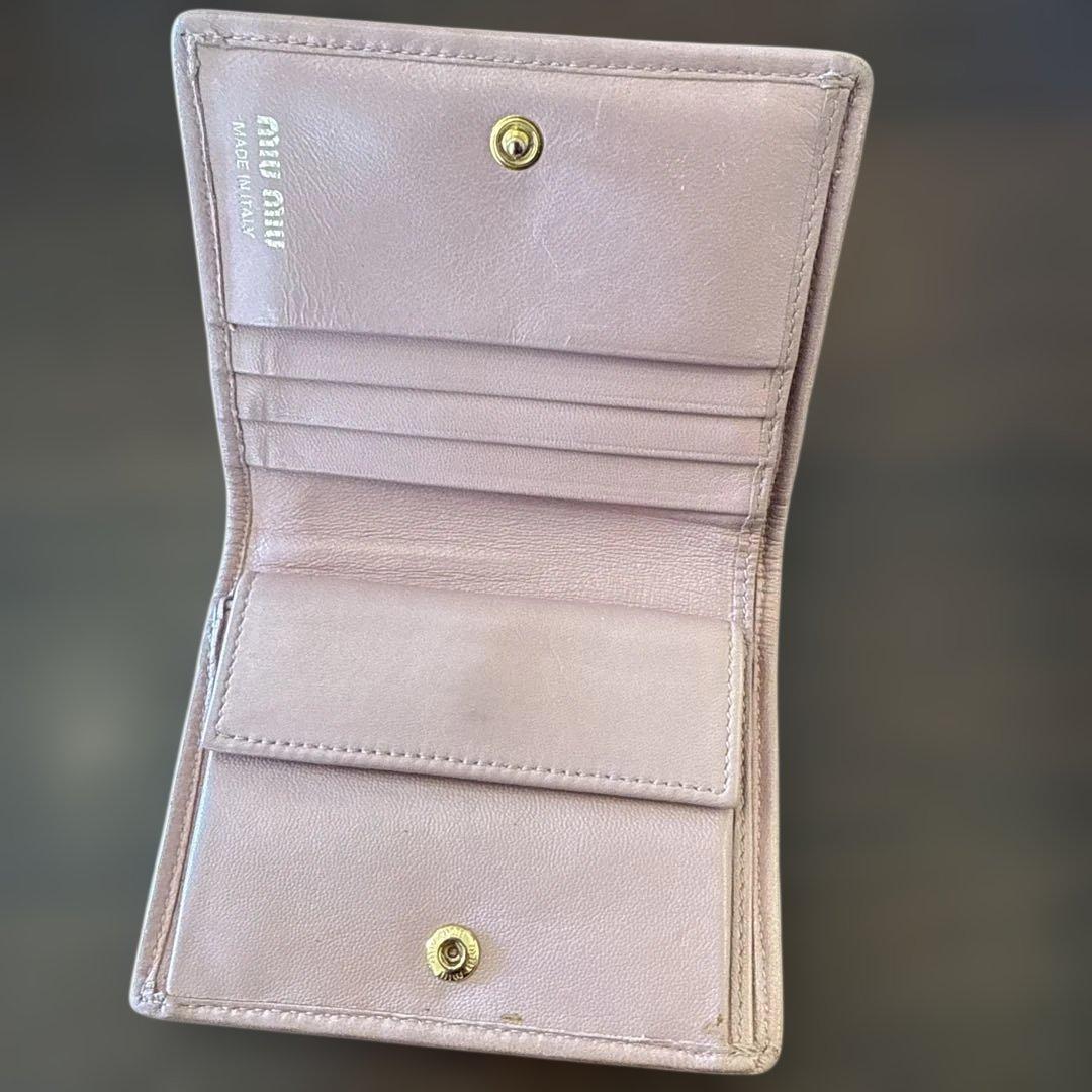 miu miu 淡いピンク 二つ折り財布