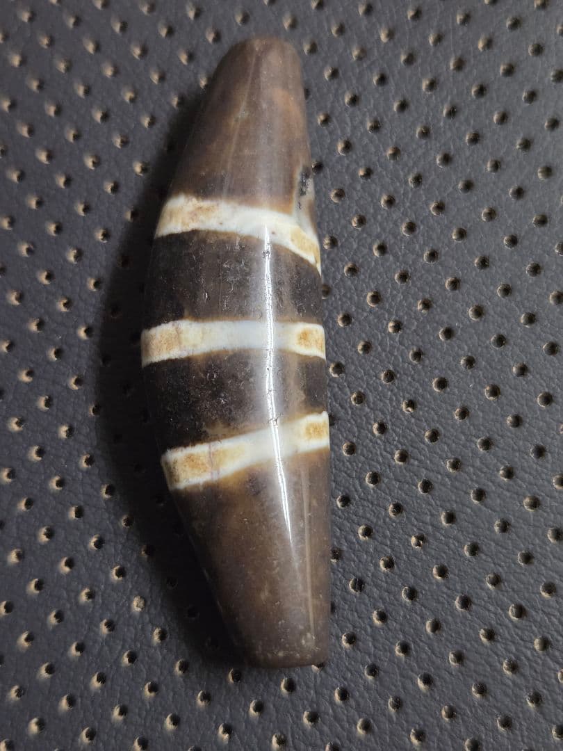 831　天珠　湾月　三線天珠　Chung　dzibeads！