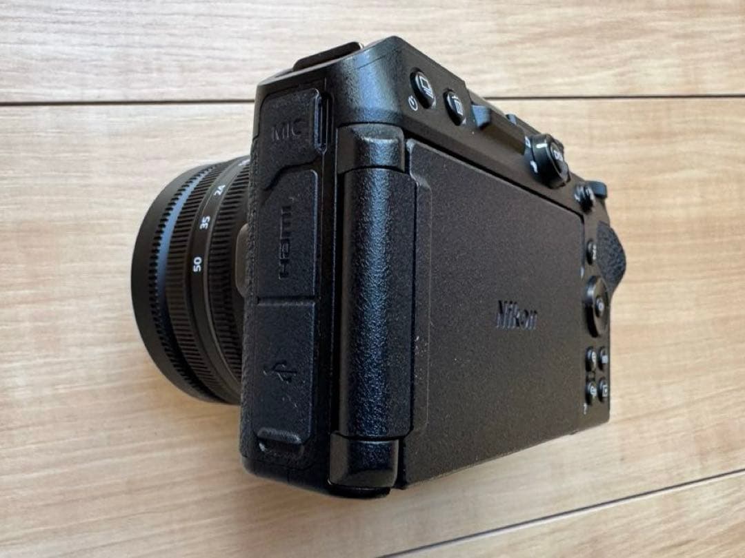 デジタルカメラ Nikon Z30 + Z DX 16-50mm f/3.5-6.3 VR