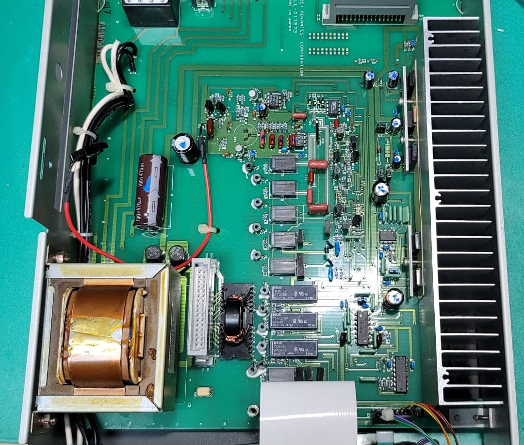 ADVANTEST プログラマブル 直流電圧/電流発生器