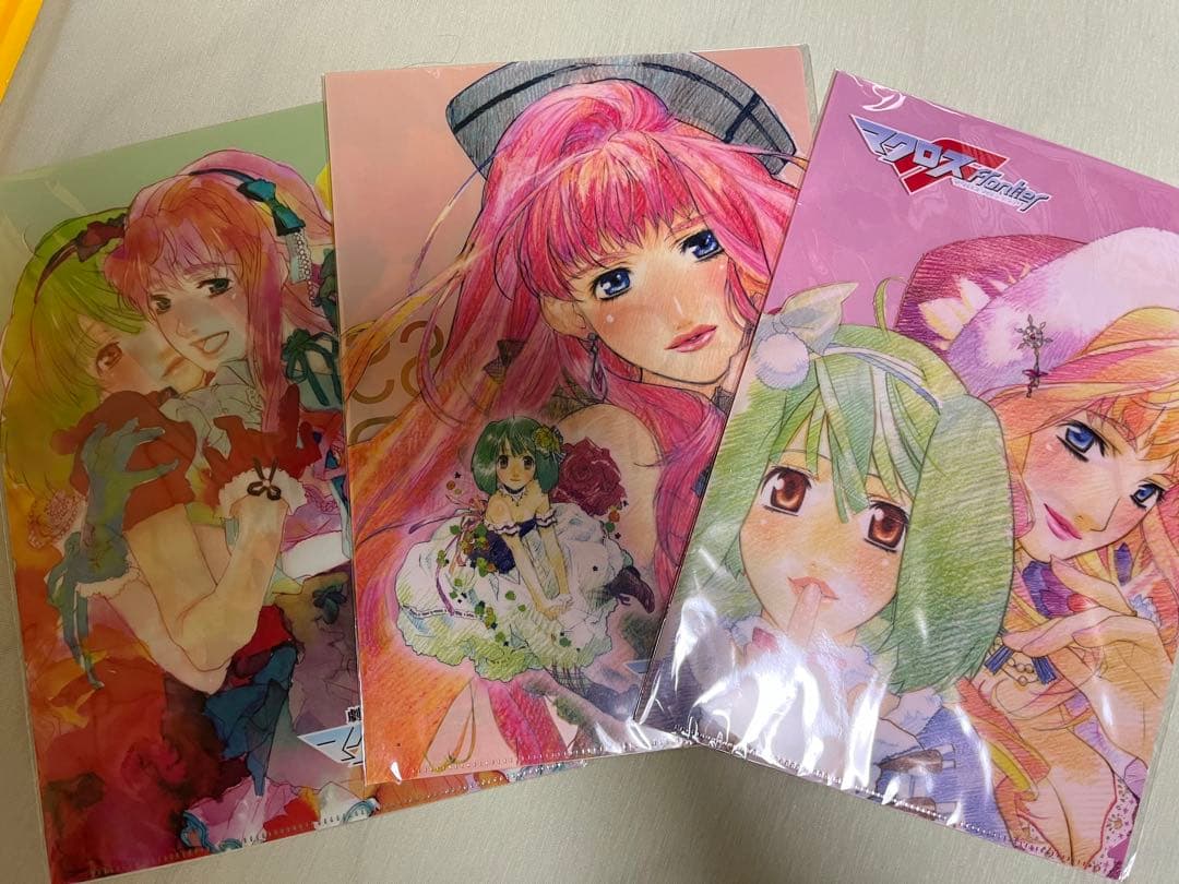 マクロスF サヨナラノツバサ　クリアファイル マクロスF サヨナラノツバサ クリアファイル Amazon.co.jp: クリア