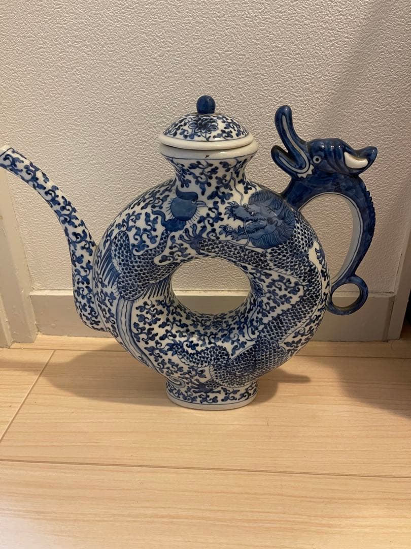 大清雍正年製款 龍鳳凰染付水差し 中国 古美術 時代物 アンティーク 大清雍正年製款 龍鳳凰染付水差し 中国 古美術 時代物 アンティーク