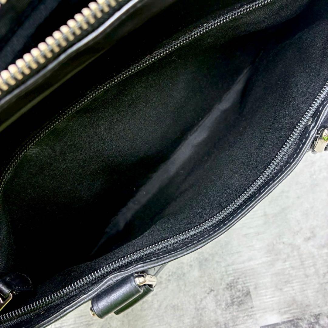 美品 コーチ 2way エンボス シグネチャー ビジネスバッグ ブリーフケース