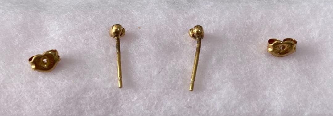 スタージュエリー K18 ダイヤモンドピアス 0.02ct 両耳 鑑定カード付