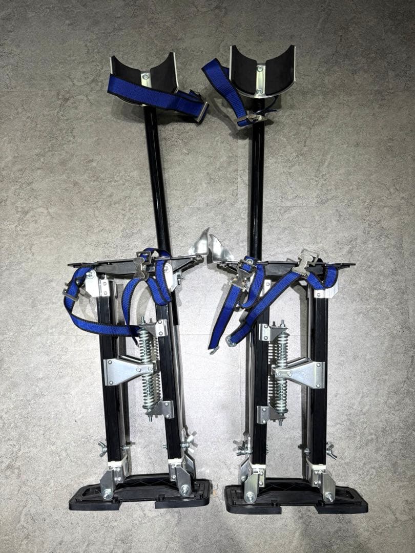 特別ゲーム・おもちゃ・グッズ - 竹馬 38から58センチ アルミ 足場