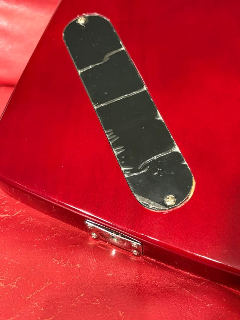 エクスプローラータイプ エレキギター　チェリーレッド