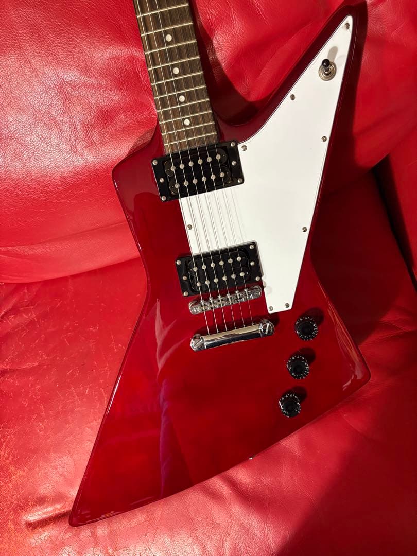 エクスプローラータイプ エレキギター　チェリーレッド