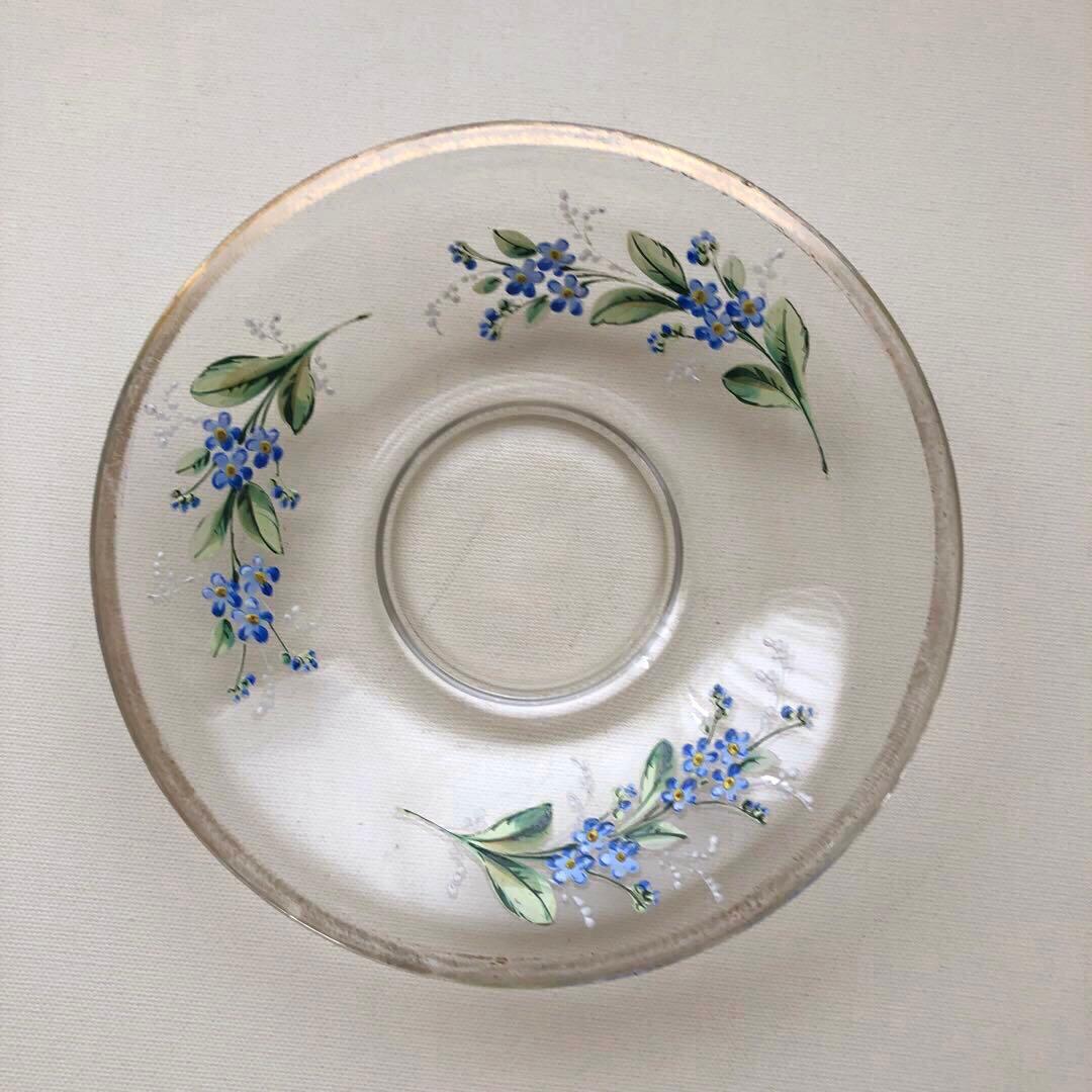 古いガラス皿　プレート　ソーサー　フランス　アンティーク　青い花　no.102 古いガラス皿 プレート ソーサー フランス アンティーク 青い花 no.102